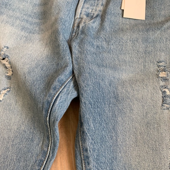 Levi’s 501 Tapered Leg Distressed Jeans - Picture 5 of 8